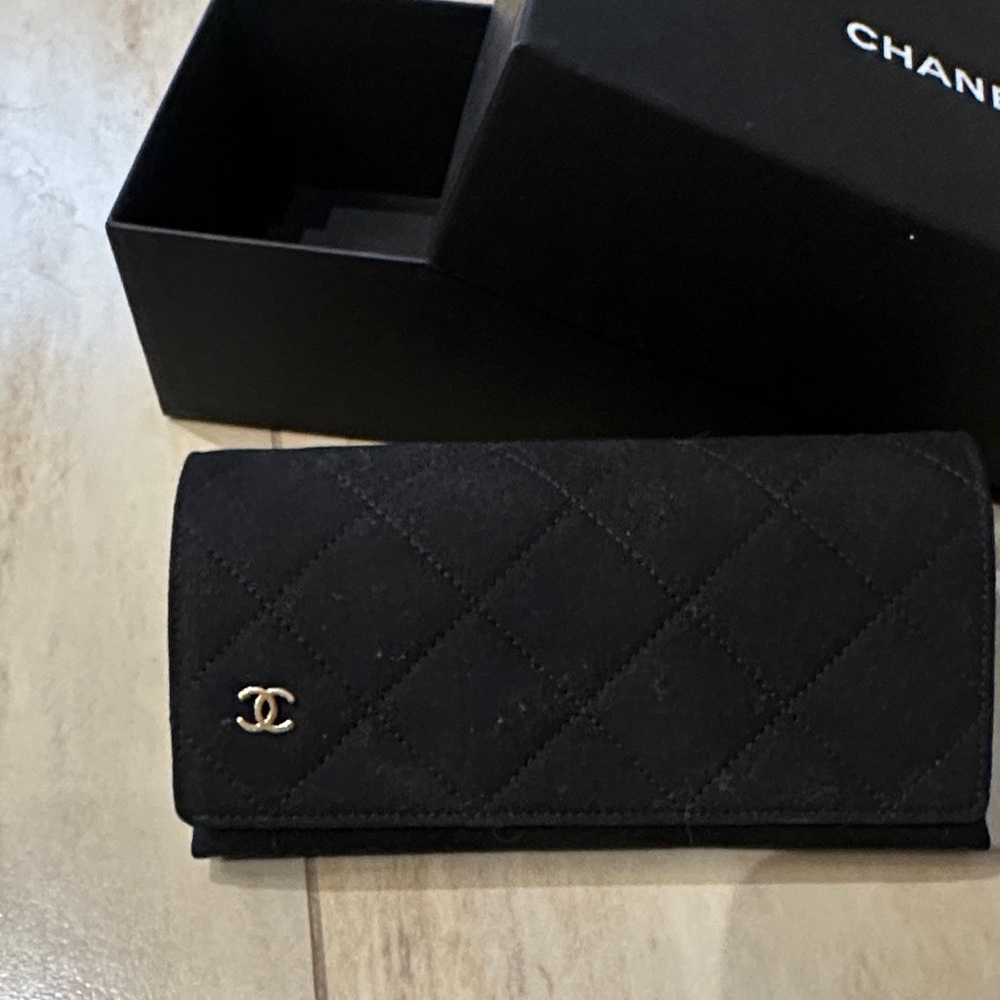CHANEL Black Quilted Fabric Eyewear case with Gold CC